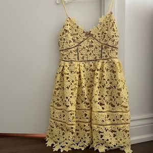L’atiste yellow dress